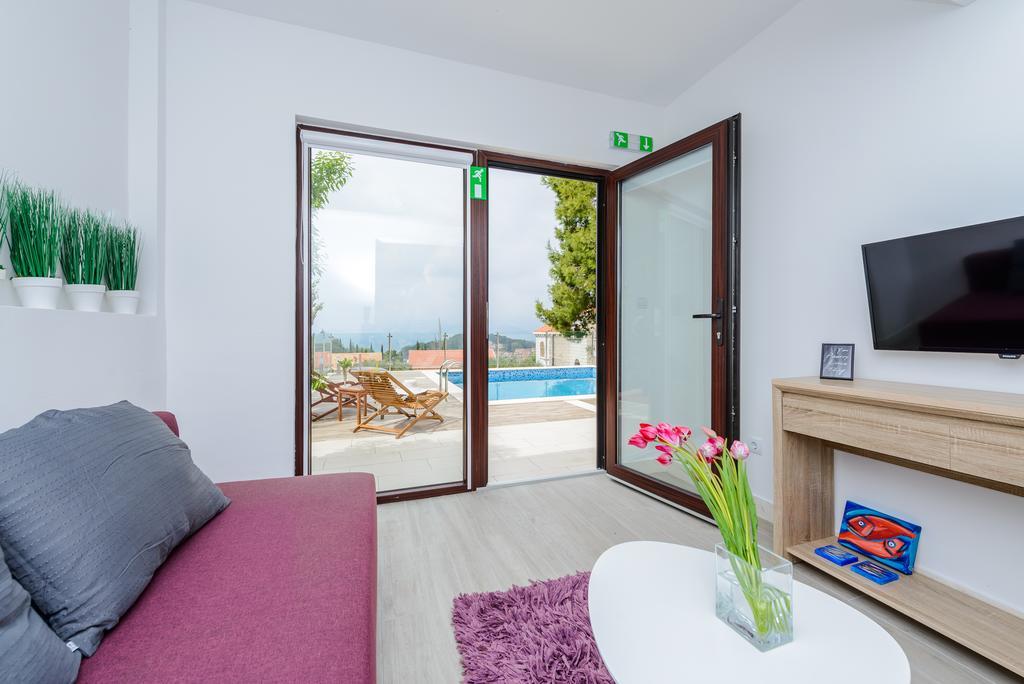 Tandem Apartments With Swimming Pool Cavtat Kültér fotó