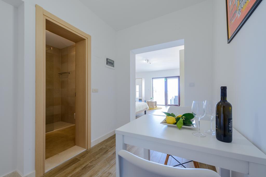 Tandem Apartments With Swimming Pool Cavtat Kültér fotó