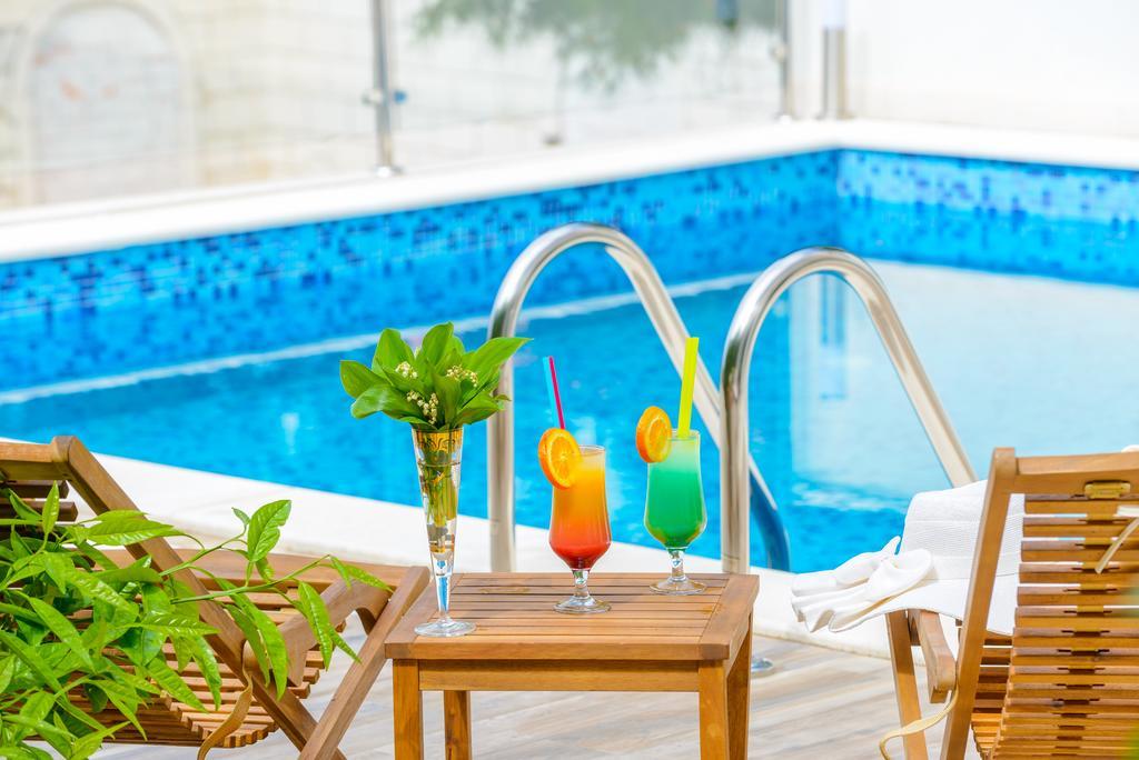 Tandem Apartments With Swimming Pool Cavtat Kültér fotó